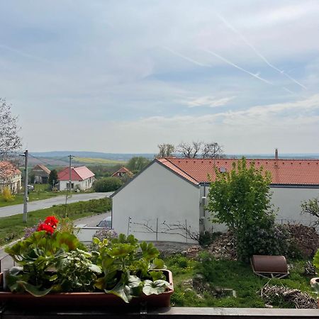 Apartman U Brezinu Znojmo Exteriör bild
